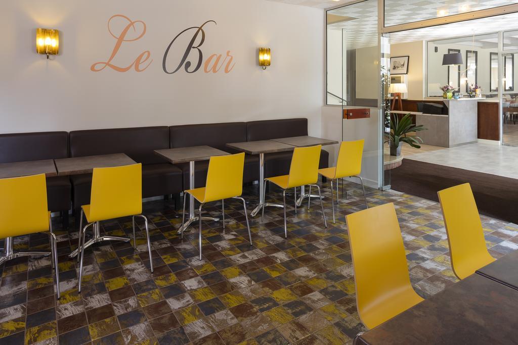 Logis Hotel Restaurant Les Cedres Жоаюз Екстериор снимка