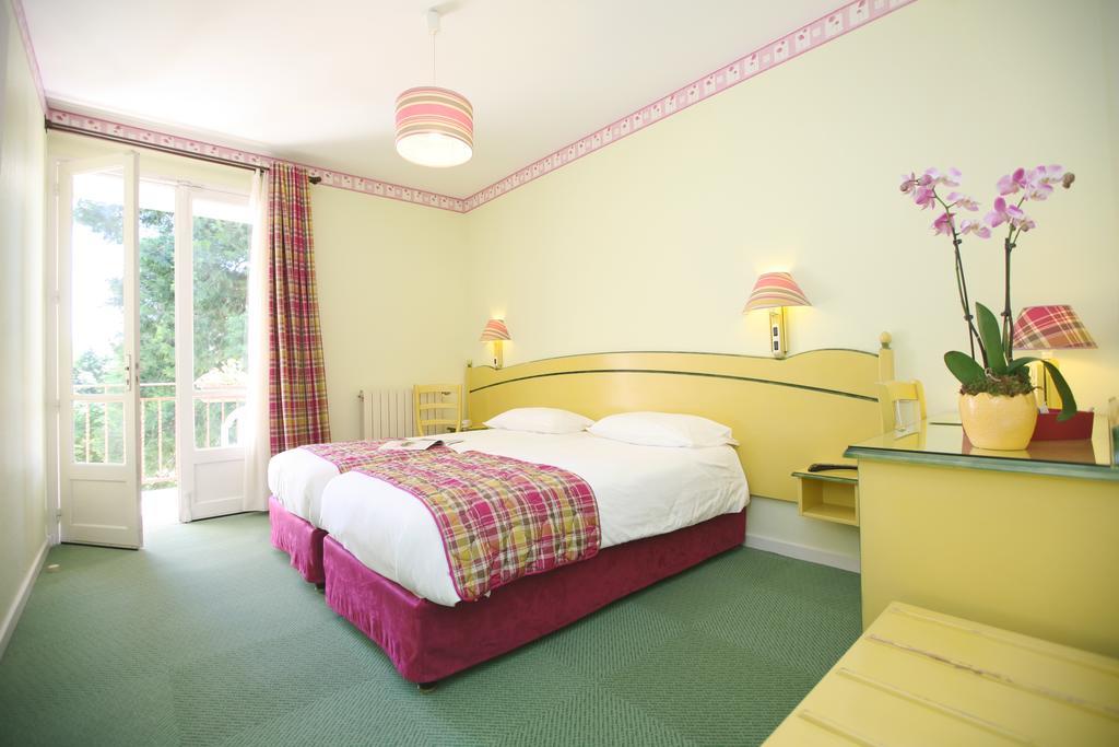 Logis Hotel Restaurant Les Cedres Жоаюз Екстериор снимка