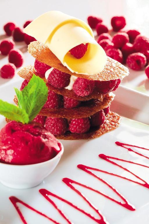 Logis Hotel Restaurant Les Cedres Жоаюз Екстериор снимка